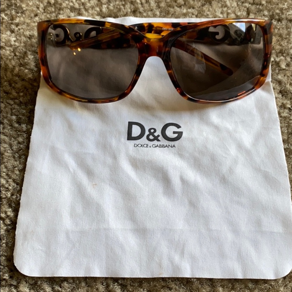 Dolce & Gabbanna Sunglasses: Tortoise Shell & Gold